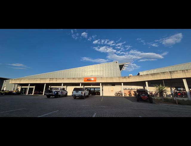 1,360M² SHOWROOM TO LET IN RIVERSIDE PARK